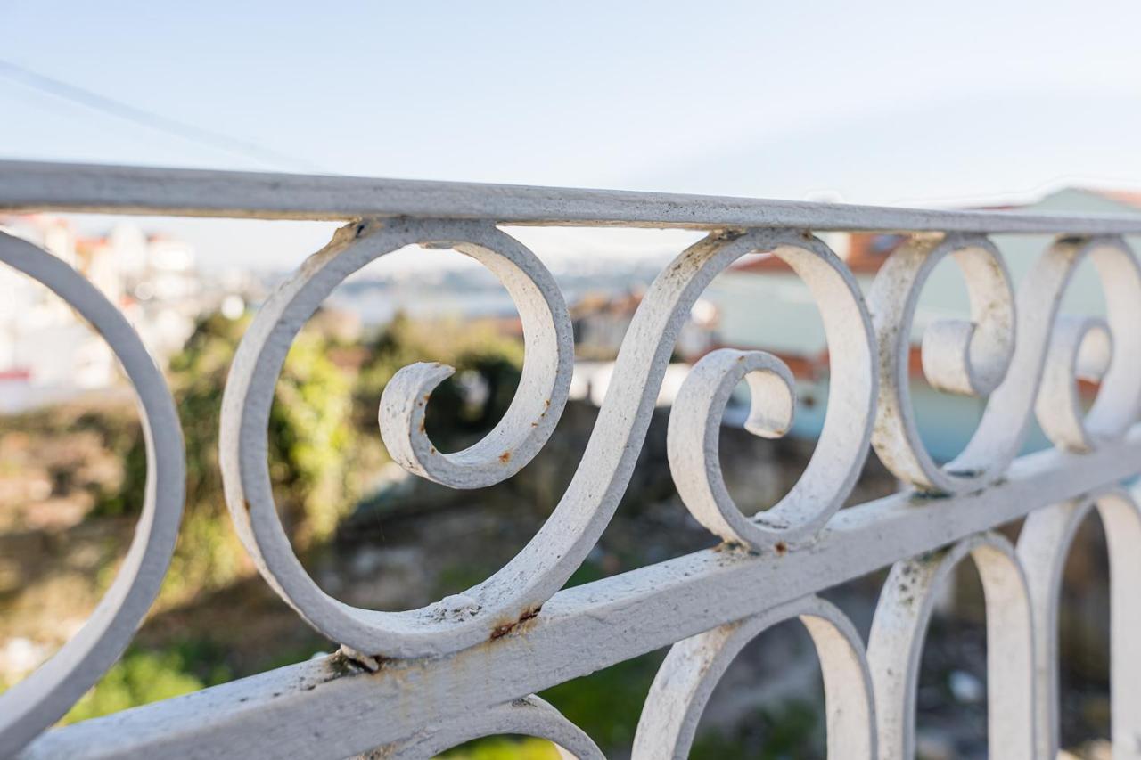 Guestready - Fontainhas Downtown Apartments And Suites Porto Bagian luar foto